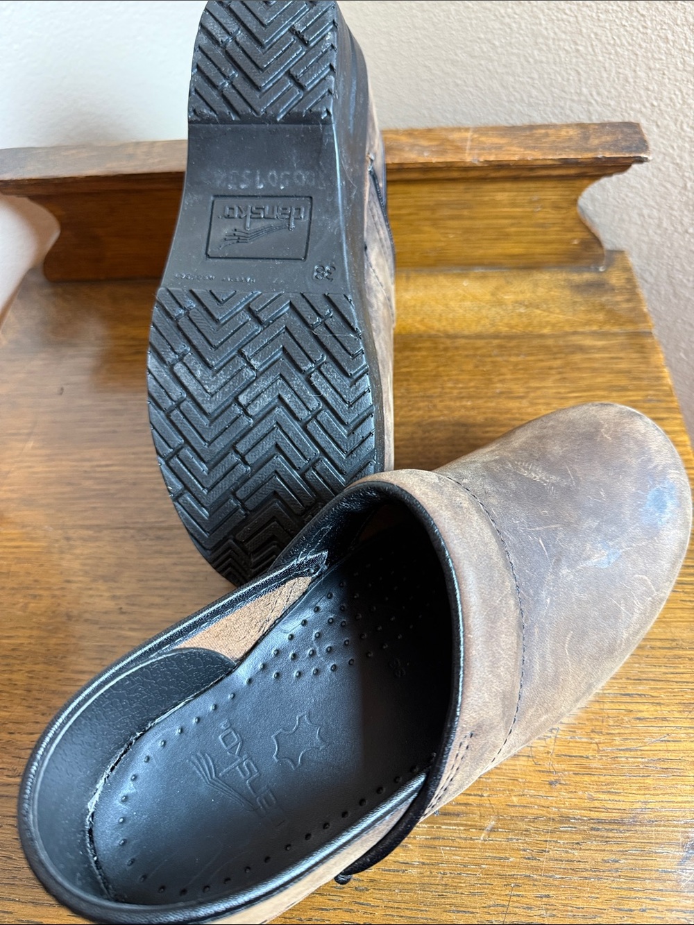 Dansko Brown Brushed Leather Women’s Slip-On Clogs - Picture 3 of 7